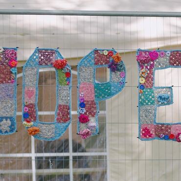 1 Presence 00 04 08 24 Still017 Medium