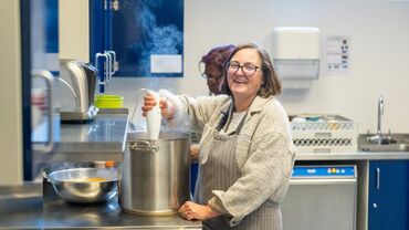 Page 2 contents Medium